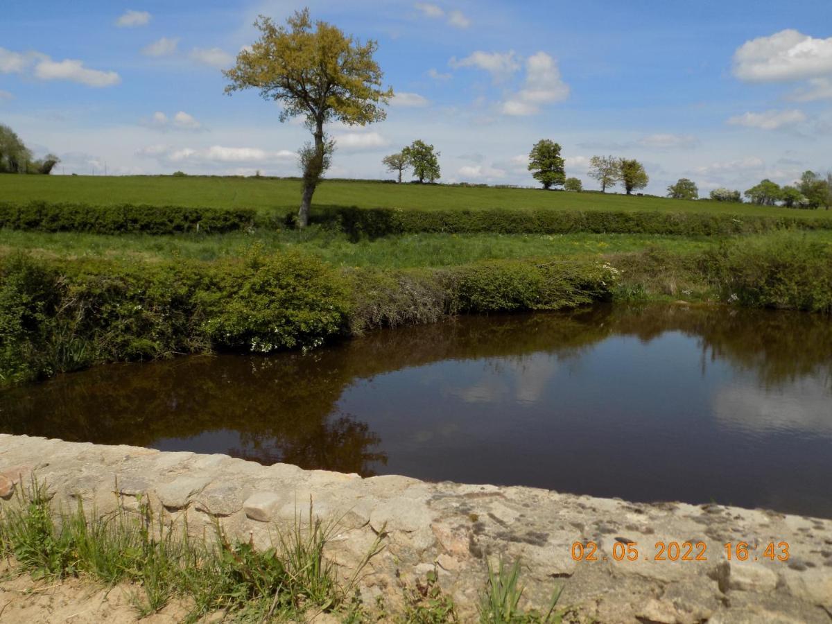 Les Papillons Villa Vrolle Buitenkant foto