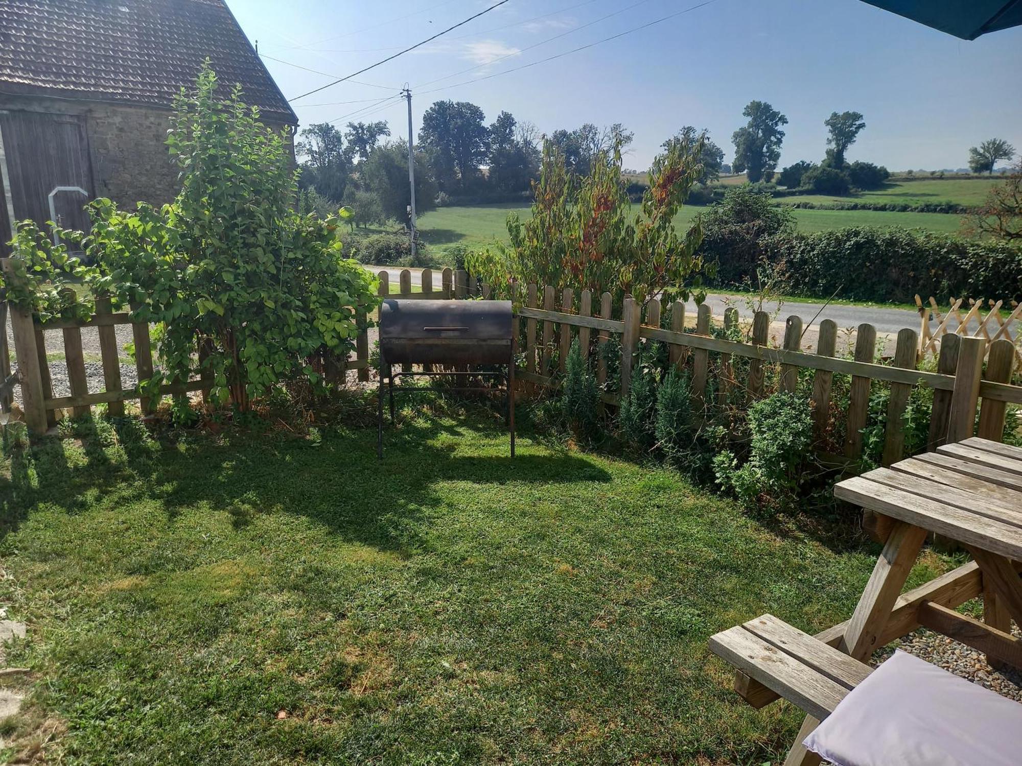 Les Papillons Villa Vrolle Buitenkant foto
